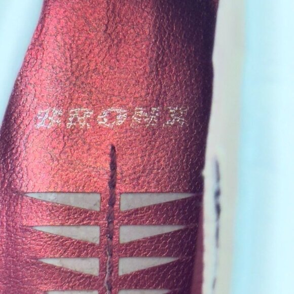 BRONX Vivian Women's Pointed-Toe White Leather Ankle Booties Heels Size 8.5M - Picture 8 of 10